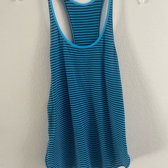 Lululemon Razorback Blue Striped Tank Top Rare Sea Wheeze Size 8 - Picture 7 of 7